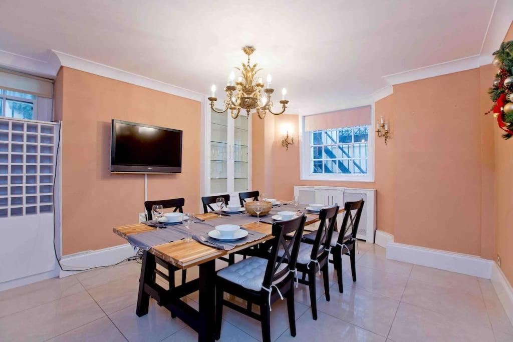 Beautiful Iconic 4 Bedroom House By Regents Park Casa de férias *